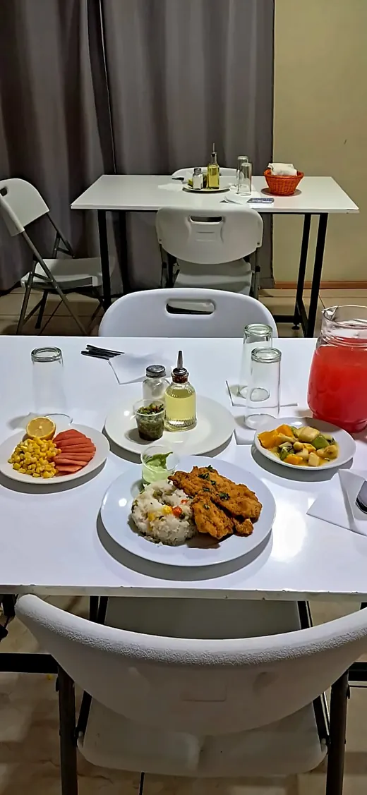 Plato de fondo con agregados